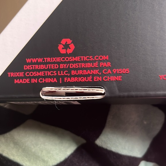 ✨🆕RARE!Trixie Cosmetics x Katya Red Handheld Heart Mirror!BNIB!NEVER USED!RARE!✨ - Picture 9 of 14